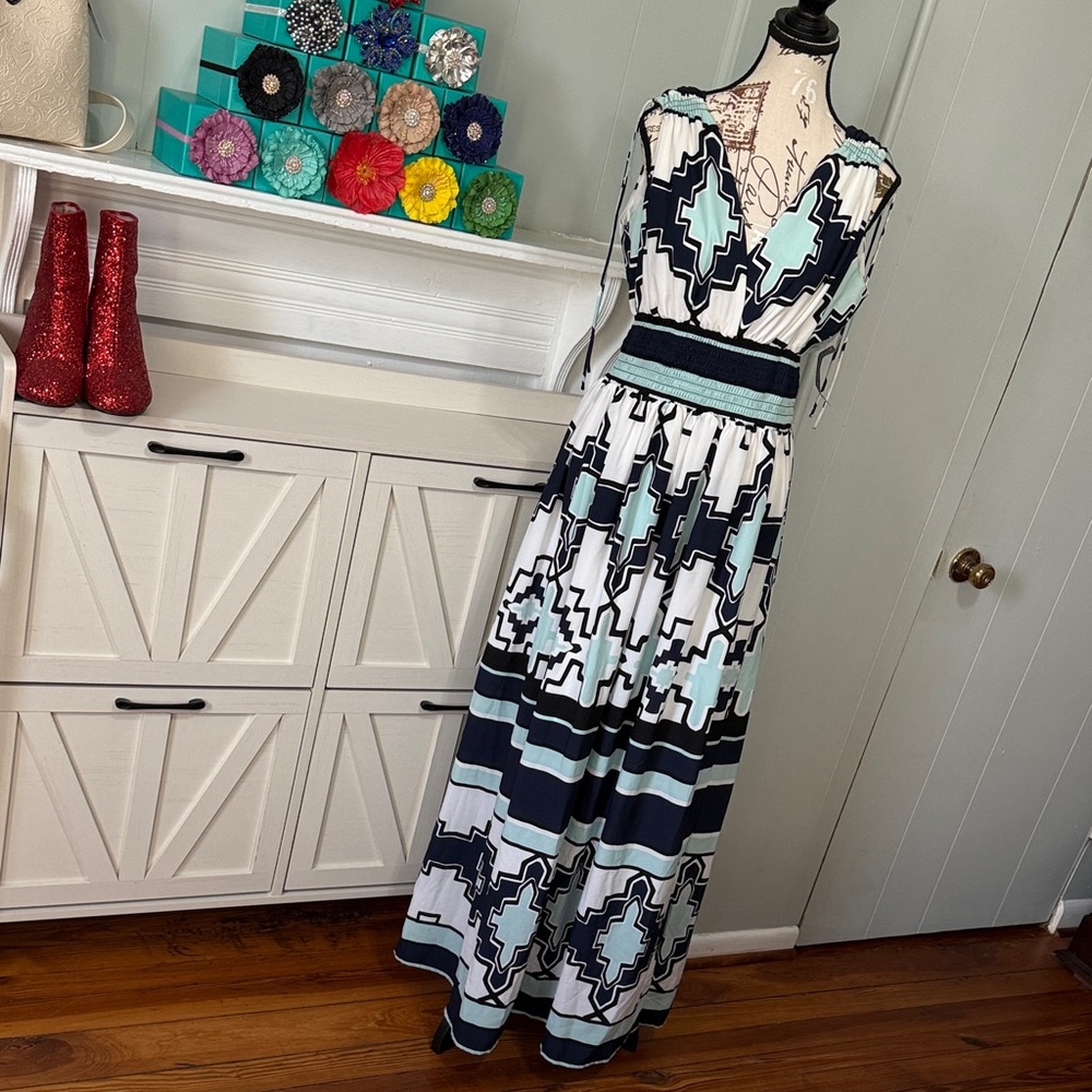 ⭐️3/$25⭐️ NWT Eva Mendes for NY &Co Geometric Patterned Maxi Dress